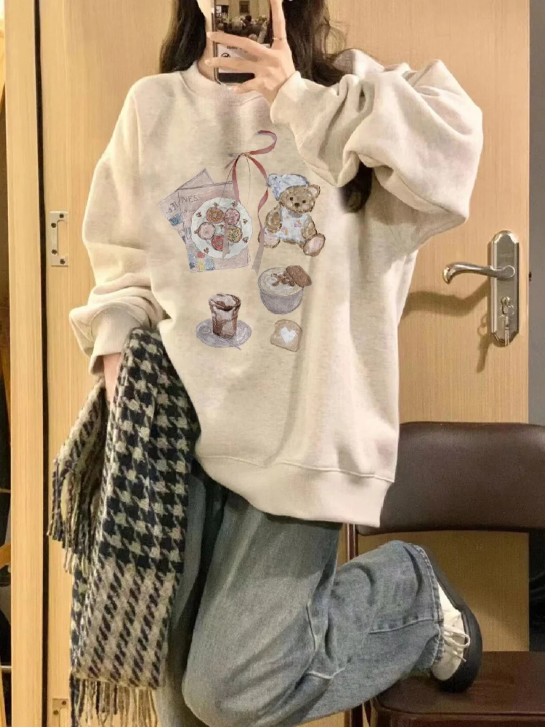 American Retro round Neck Sweatshirt Women's Loose Lazy Style Overhead Shirt Trendy plus Size Comfortable Pullover Top
American Retro round Neck Sweatshirt Women's Loose Lazy Style Overhead Shirt Trendy plus Size Comfortable Pullover Top