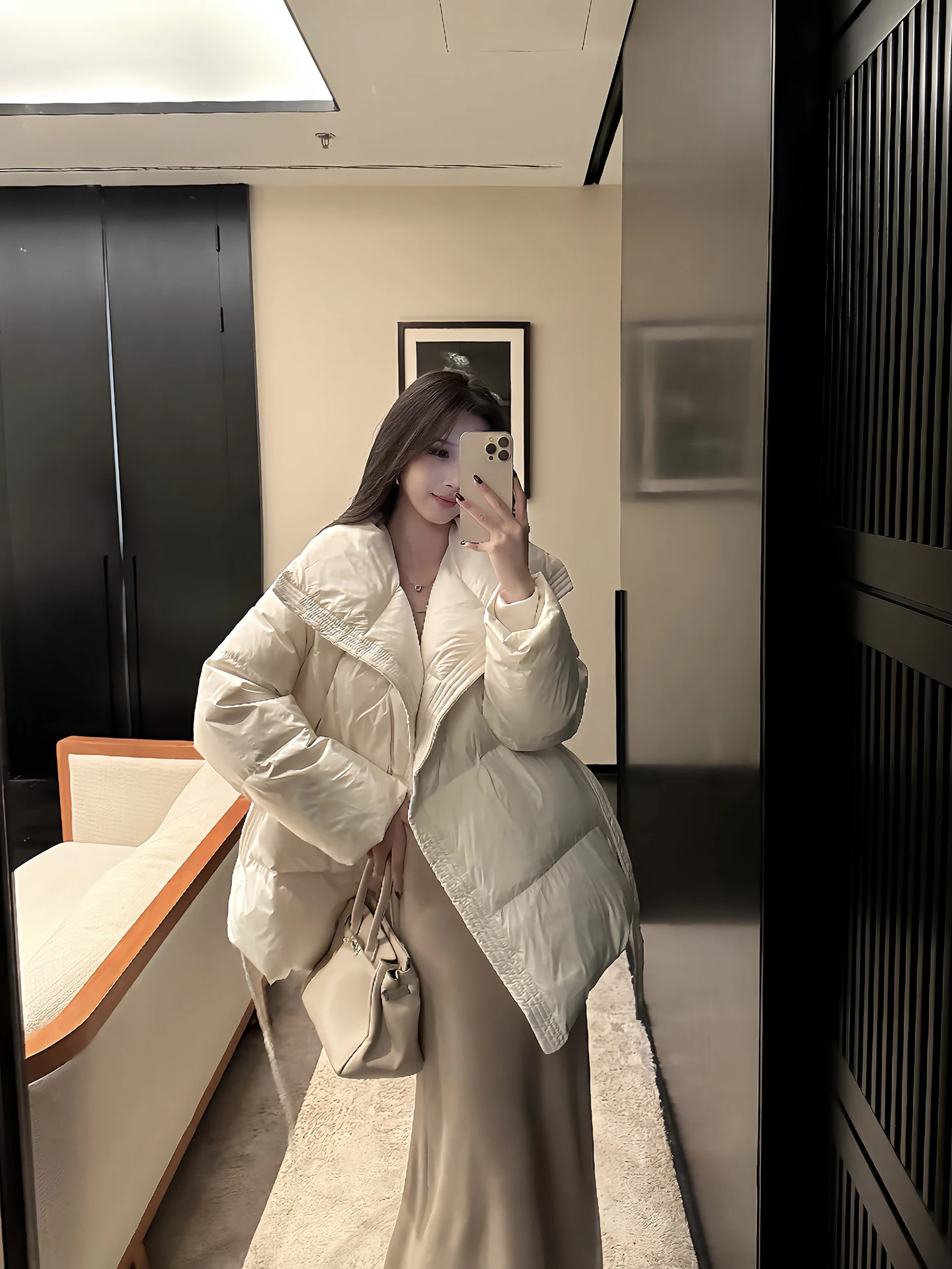 Женская зимняя утепленная короткая пуховая куртка белого цвета с пуховым наполнителем, теплая, с регулируемой талией, воротником-стойкой, повседневная, свободного кроя
Женская зимняя утепленная короткая пуховая куртка белого цвета с пуховым наполнителем, теплая, с регулируемой талией, воротником-стойкой, повседневная, свободного кроя