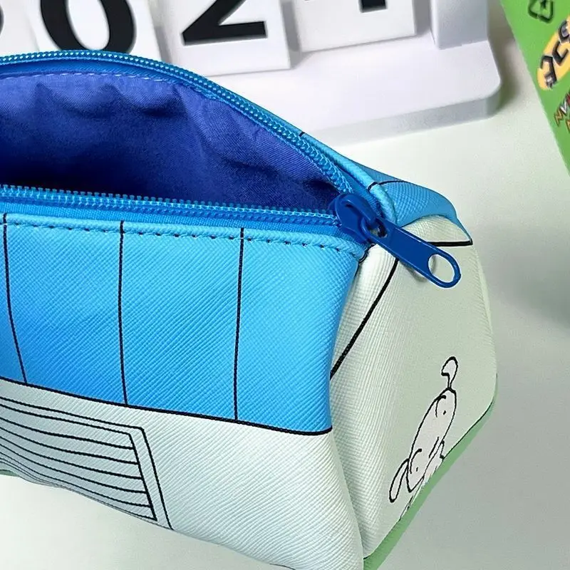 Crayon ShinChans Creative Bus‑Shaped Pencil Case Cute Cartoon Versatile Storage Bag Multifunctional Niche Stationery Pen Bag
Crayon ShinChans Creative Bus‑Shaped Pencil Case Cute Cartoon Versatile Storage Bag Multifunctional Niche Stationery Pen Bag
