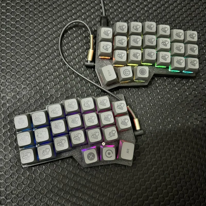 Комплект разделенной клавиатуры Corne Crkbd V4.1, изготовленный на заказ, проводной одномодовый комплект клавиатуры VIA с возможностью горячей замены, эргономичный комплект программируемой клавиатуры, подарок
Комплект разделенной клавиатуры Corne Crkbd V4.1, изготовленный на заказ, проводной одномодовый комплект клавиатуры VIA с возможностью горячей замены, эргономичный комплект программируемой клавиатуры, подарок