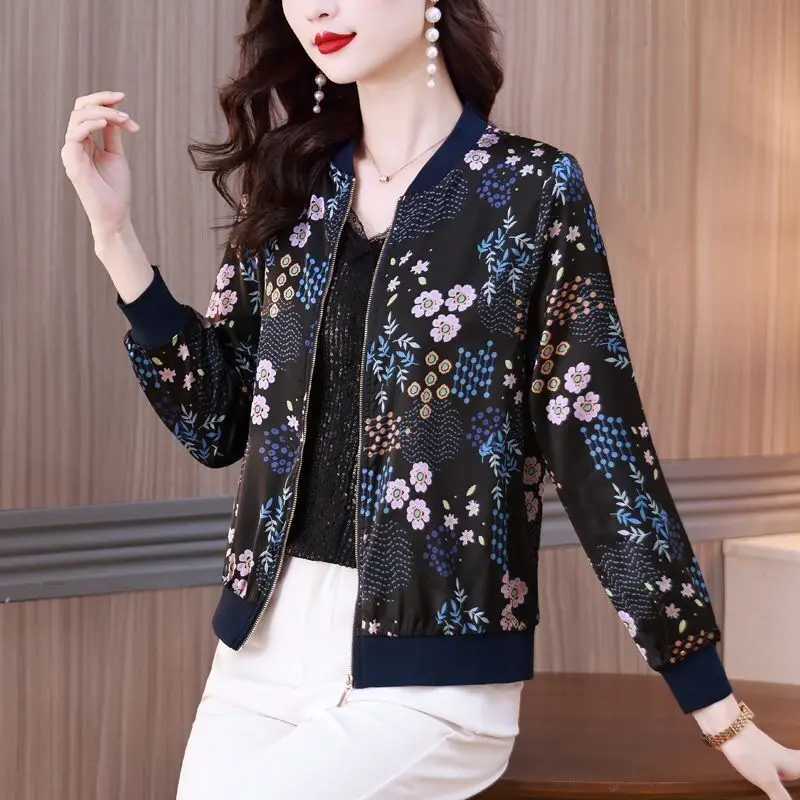 Woman Baseball Uniform Jacket Summer New Sun Protection Large Size Chiffon Sunscreen Coats Ladies Loose Short Coat Clothing G461
Woman Baseball Uniform Jacket Summer New Sun Protection Large Size Chiffon Sunscreen Coats Ladies Loose Short Coat Clothing G461