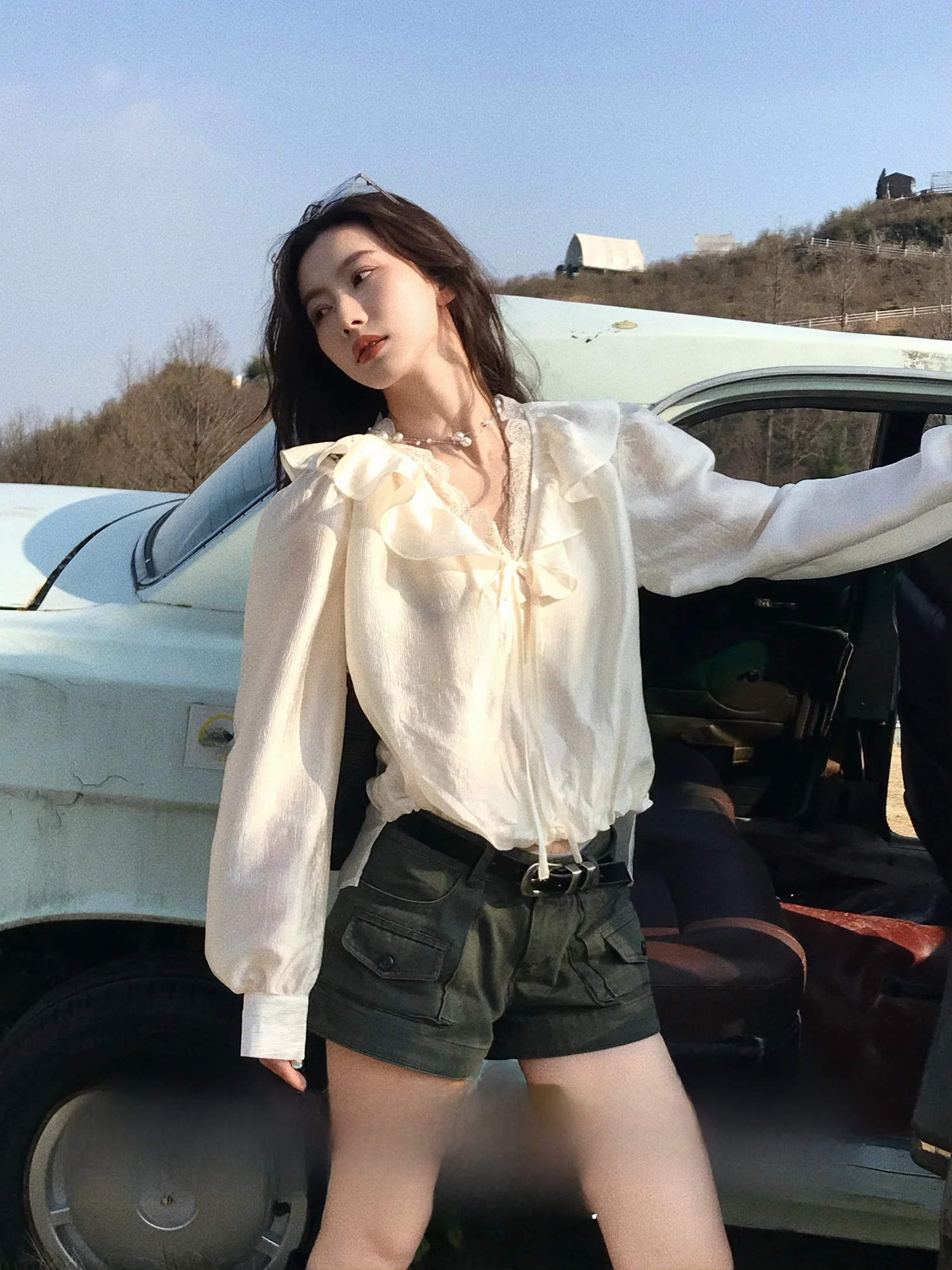 Chic French Style Long Sleeve Lace Acetate Shirt Women's Patchwork Bows Design Wood Grain Detailing Spring Commute Shirt
Chic French Style Long Sleeve Lace Acetate Shirt Women's Patchwork Bows Design Wood Grain Detailing Spring Commute Shirt
