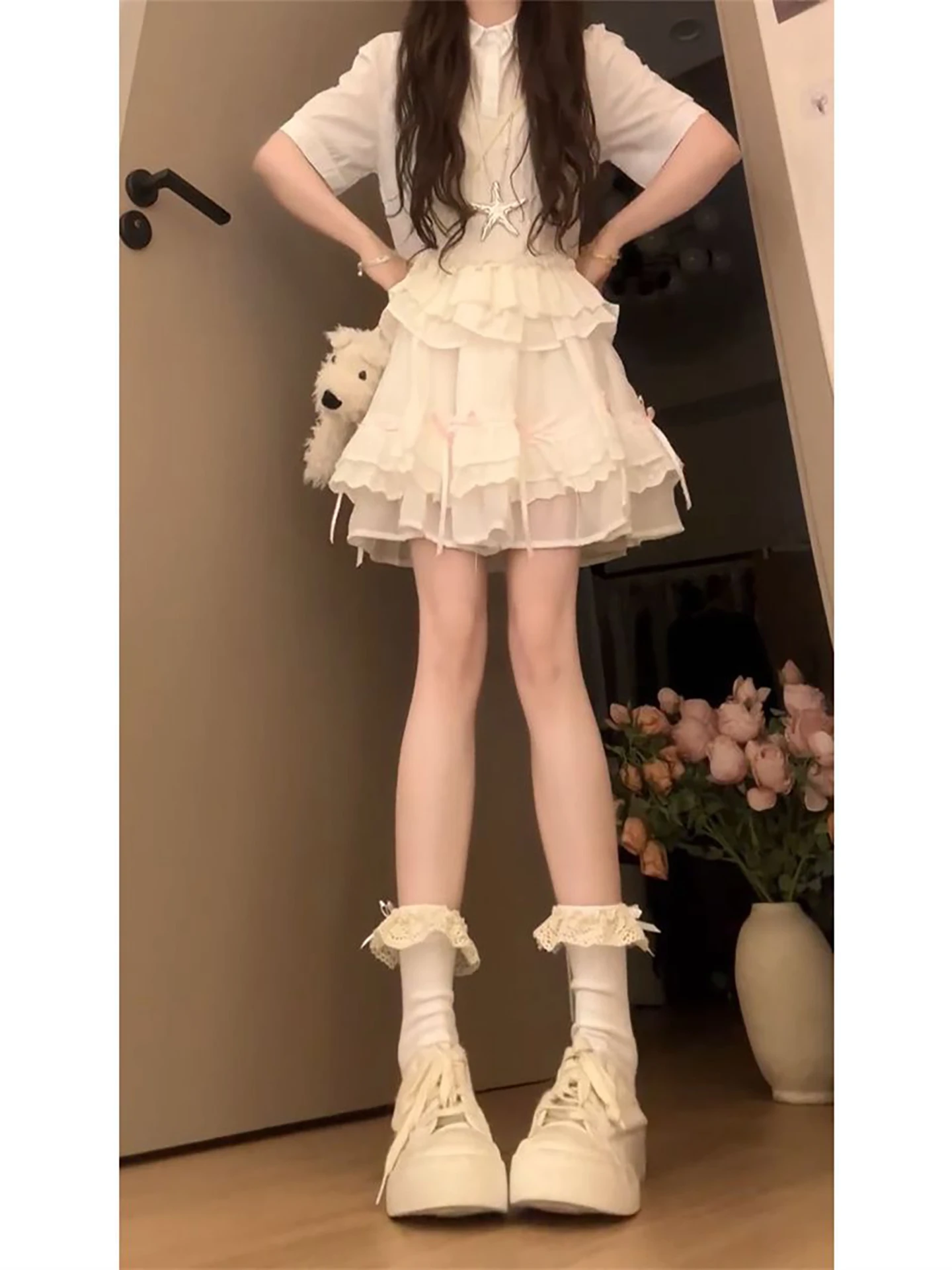Japanese Style Gentle First Love White Moonlight Knot Splice Lace Shirt Cake Skirt Two-Piece Set for Women
Japanese Style Gentle First Love White Moonlight Knot Splice Lace Shirt Cake Skirt Two-Piece Set for Women