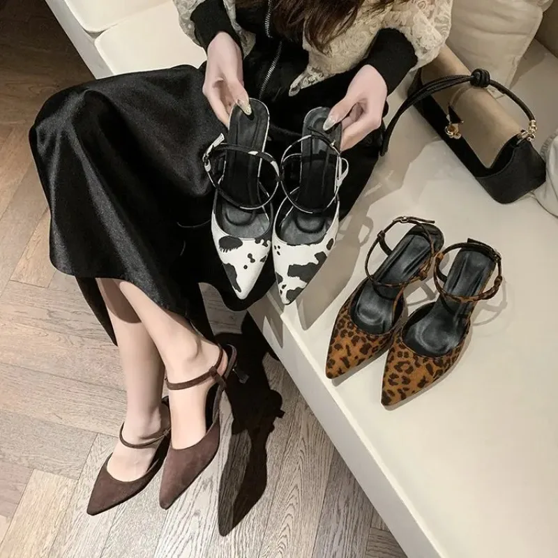 Cow Print Toe Cap Sandals with Thin Heels and Leopard Print, Fashionable One Button Buckle Strap and Empty High Heels for Women
Cow Print Toe Cap Sandals with Thin Heels and Leopard Print, Fashionable One Button Buckle Strap and Empty High Heels for Women