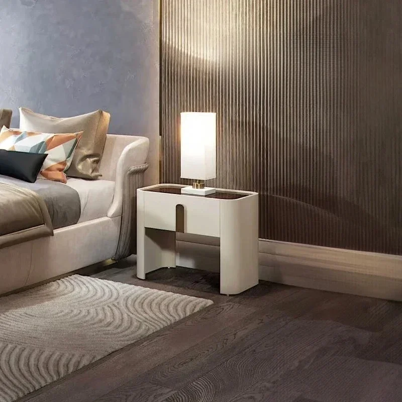 JJ Italian modern light luxury bedroom ebony bedside table model room simple and fashionable high-end locker furniture
JJ Italian modern light luxury bedroom ebony bedside table model room simple and fashionable high-end locker furniture