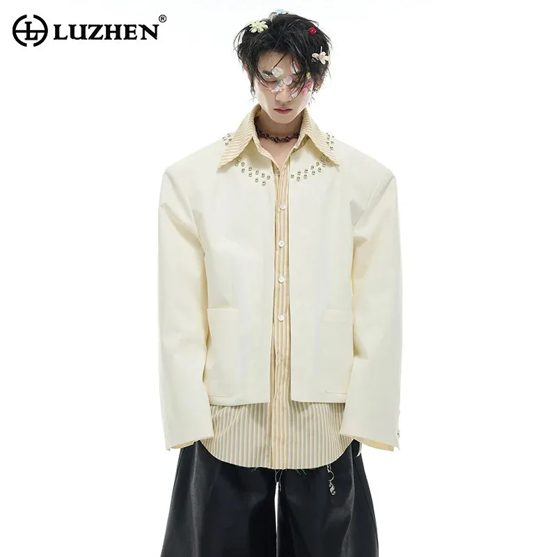 LUZHEN 2025 New Rivet Metal Patchwork Stripe Shirts And Casual Jacket Fake Two Piece Design Clothes Men's Stylish Coat JY1280
LUZHEN 2025 New Rivet Metal Patchwork Stripe Shirts And Casual Jacket Fake Two Piece Design Clothes Men's Stylish Coat JY1280