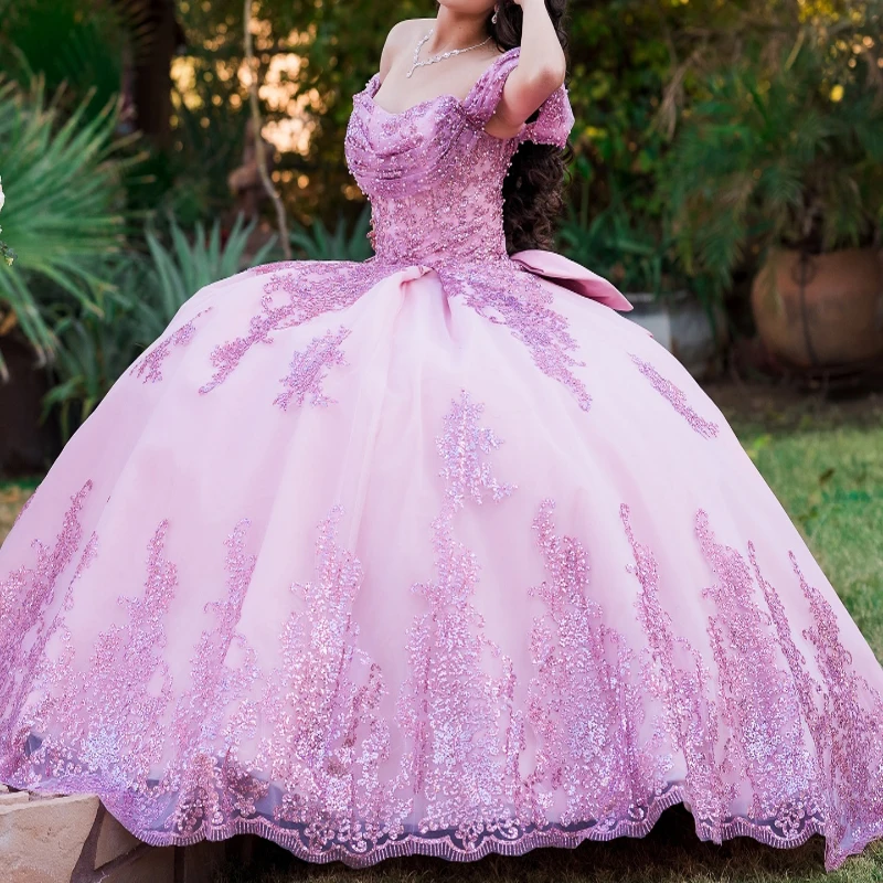 Pink Shiny Quinceanera Dresses Ball Gown Off The Shoulder Sequin Applique Lace Beading Bow Tull Party Birthday Sweet 16 Vestidos
Pink Shiny Quinceanera Dresses Ball Gown Off The Shoulder Sequin Applique Lace Beading Bow Tull Party Birthday Sweet 16 Vestidos