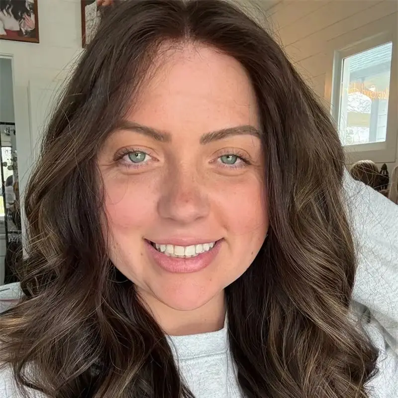 Luxury Wig Ombre Brown Women Wig Synthetic Soft HD Lace Frontal Wig for White Black Women Seamless Hairline HD Lace Front Wig
Luxury Wig Ombre Brown Women Wig Synthetic Soft HD Lace Frontal Wig for White Black Women Seamless Hairline HD Lace Front Wig