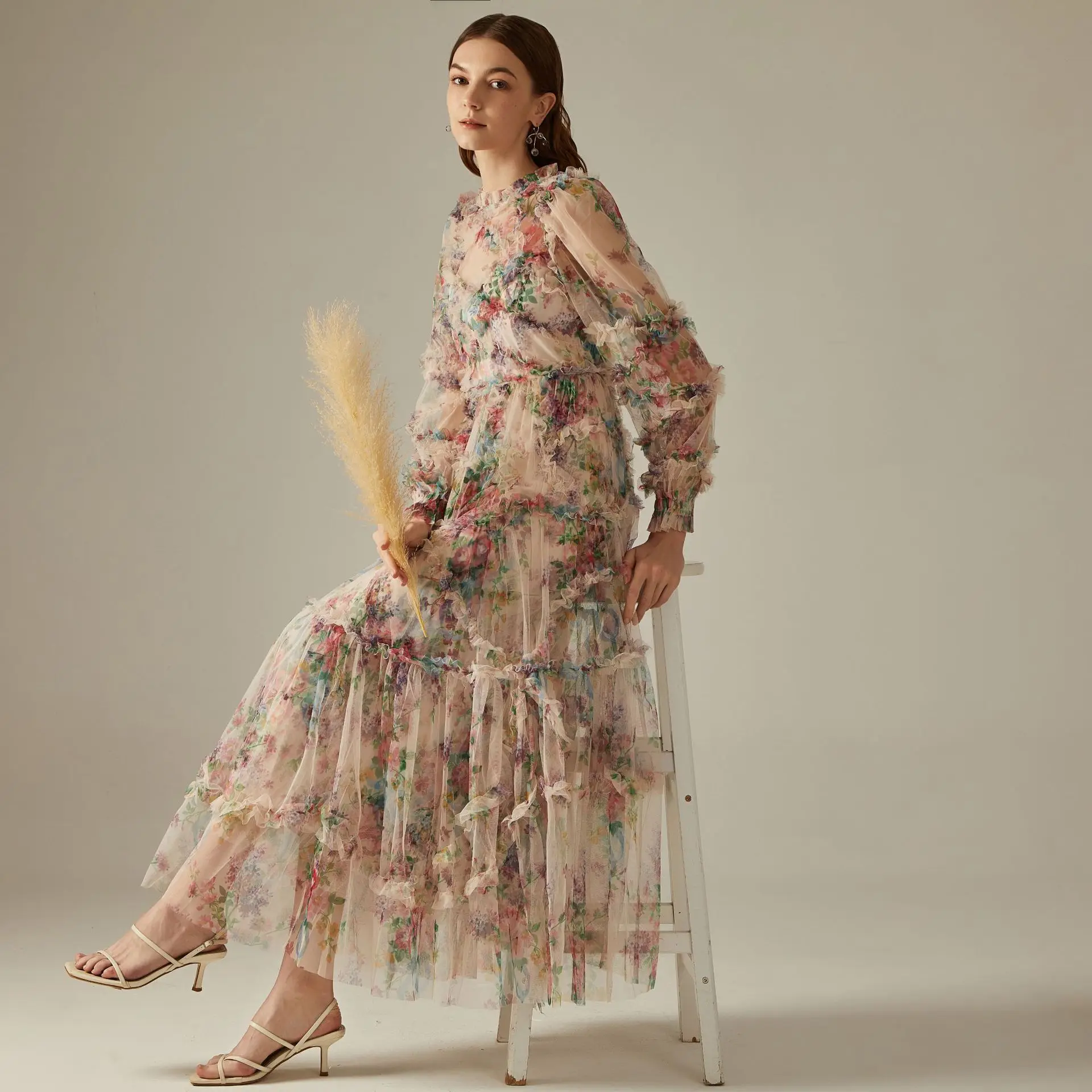 floral high-end evening dress French long dress cross-border wedding dress European and American skirt women's clothing
floral high-end evening dress French long dress cross-border wedding dress European and American skirt women's clothing