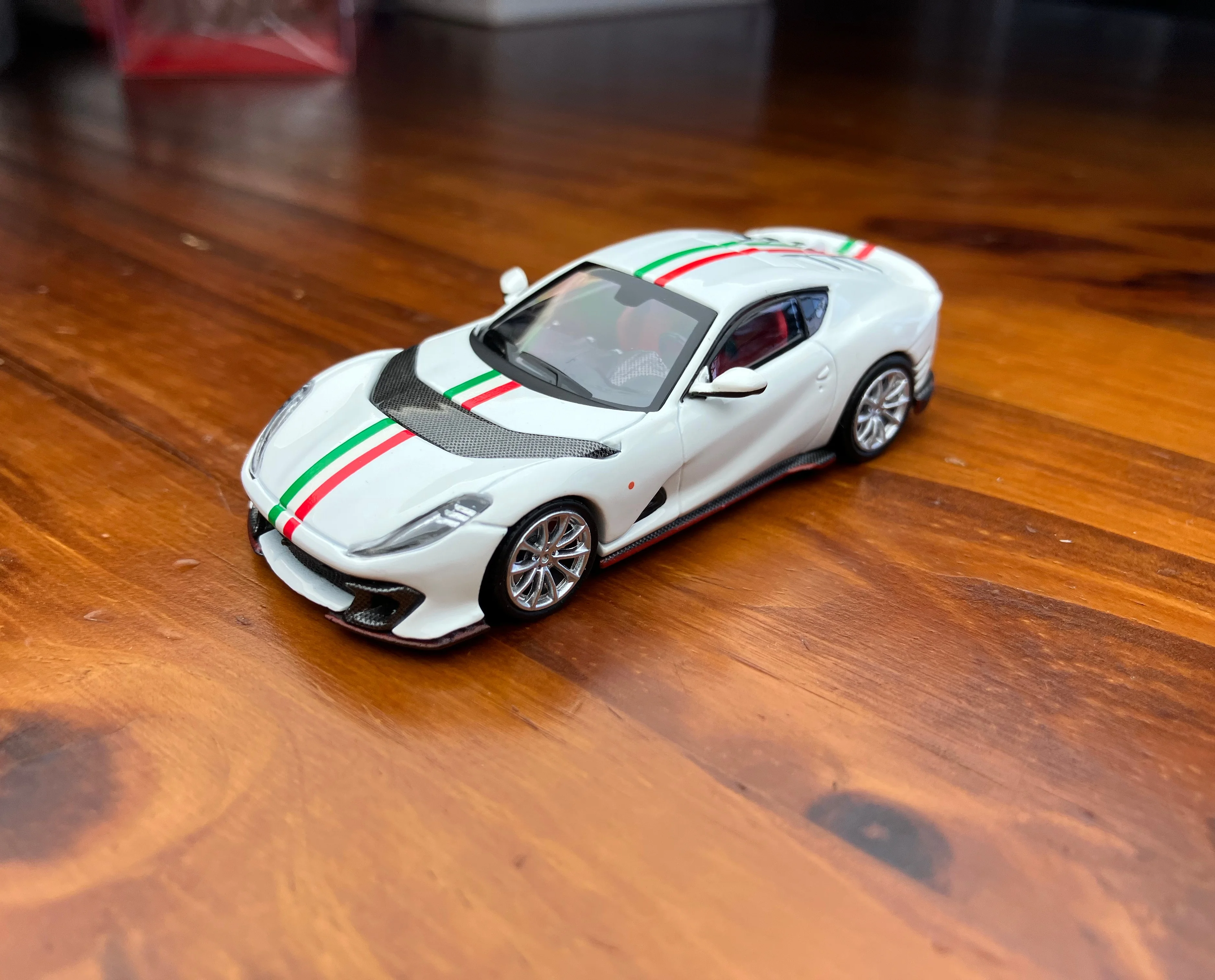 TOC 1:64 White 812C Coupe Racing Sports Model Diecast Collect Car Limited Edition Alloy
TOC 1:64 White 812C Coupe Racing Sports Model Diecast Collect Car Limited Edition Alloy