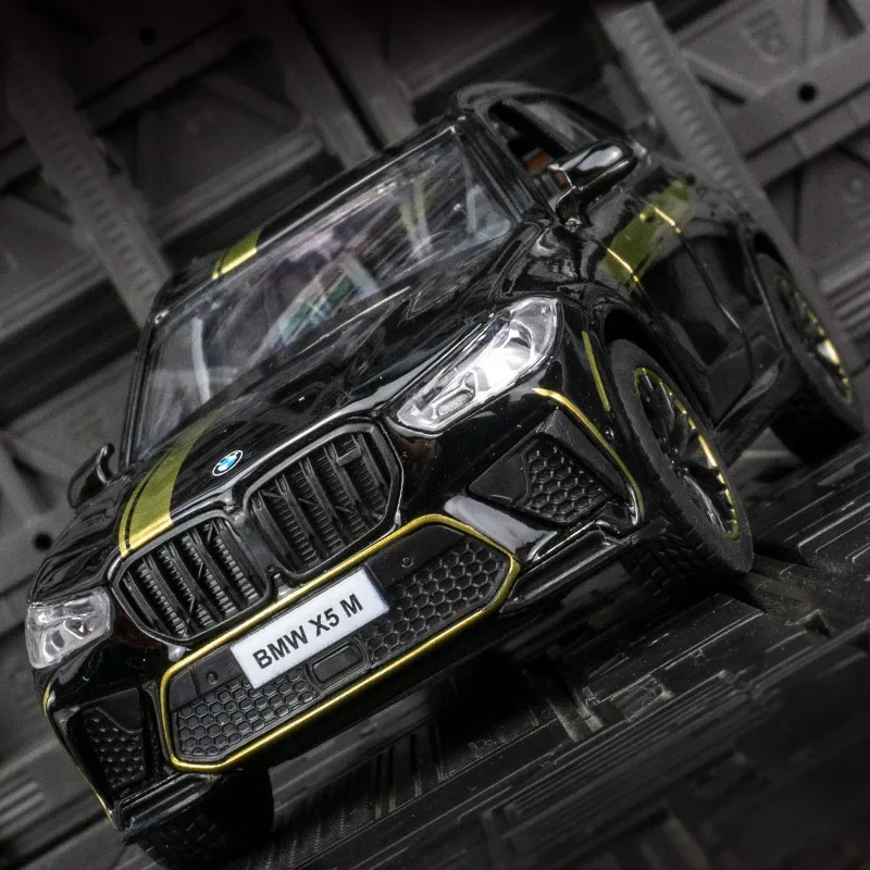Модель автомобиля 1:32 BWM X5M из сплава, литая внедорожная модель автомобиля, игрушки со звуком и искусством, мини-автомобиль для мальчиков, подарок, украшение для дома
Модель автомобиля 1:32 BWM X5M из сплава, литая внедорожная модель автомобиля, игрушки со звуком и искусством, мини-автомобиль для мальчиков, подарок, украшение для дома