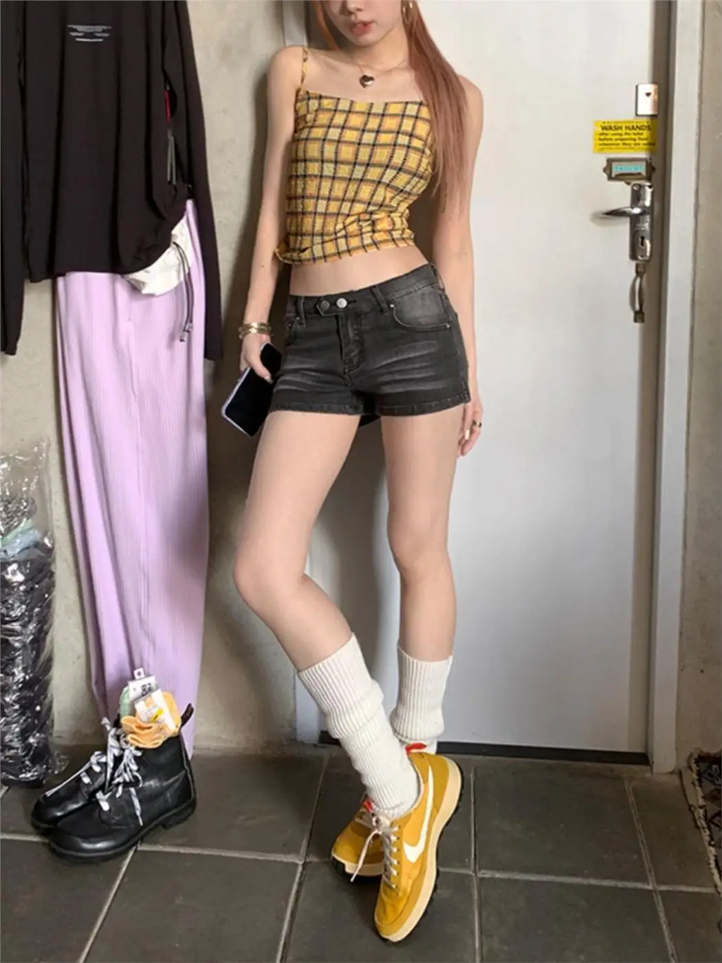 Новые женские летние джинсы-шорты Bla Double Bule с низкой посадкой, сексуальные, облегающие, утягивающие, модные, маленьких размеров
Новые женские летние джинсы-шорты Bla Double Bule с низкой посадкой, сексуальные, облегающие, утягивающие, модные, маленьких размеров