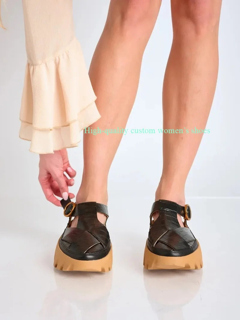 Summer Non-Slip Thick Sole Baotou Sandals Openwork Toes Covered Beach Platform Shoes Manual Luxurious Women's Roman Sandals
Summer Non-Slip Thick Sole Baotou Sandals Openwork Toes Covered Beach Platform Shoes Manual Luxurious Women's Roman Sandals