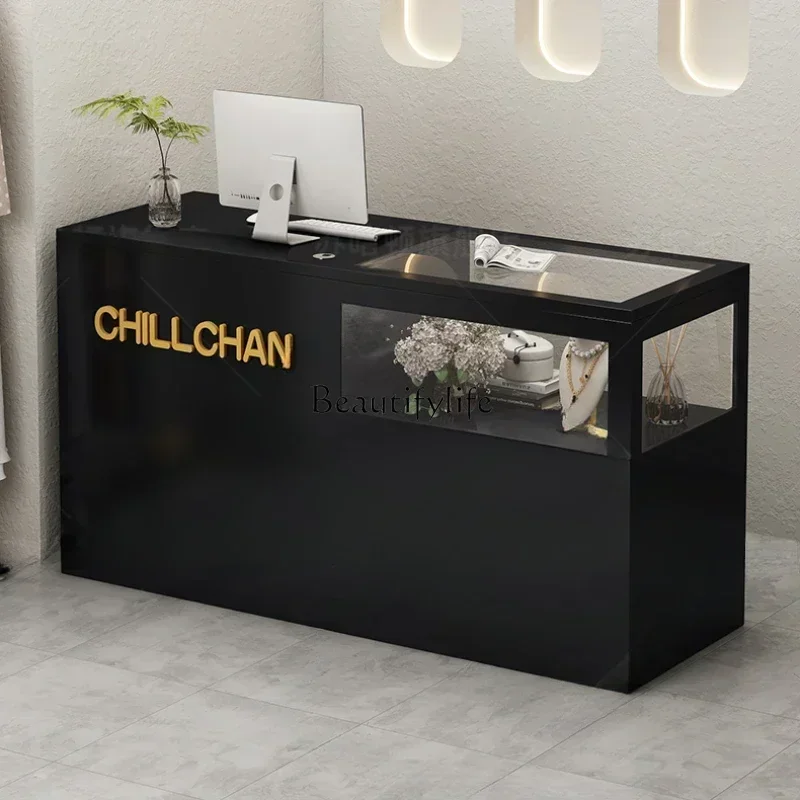 Checkout page Clothing store High-end jewelry display cabinet store Small jewelry front desk
Checkout page Clothing store High-end jewelry display cabinet store Small jewelry front desk