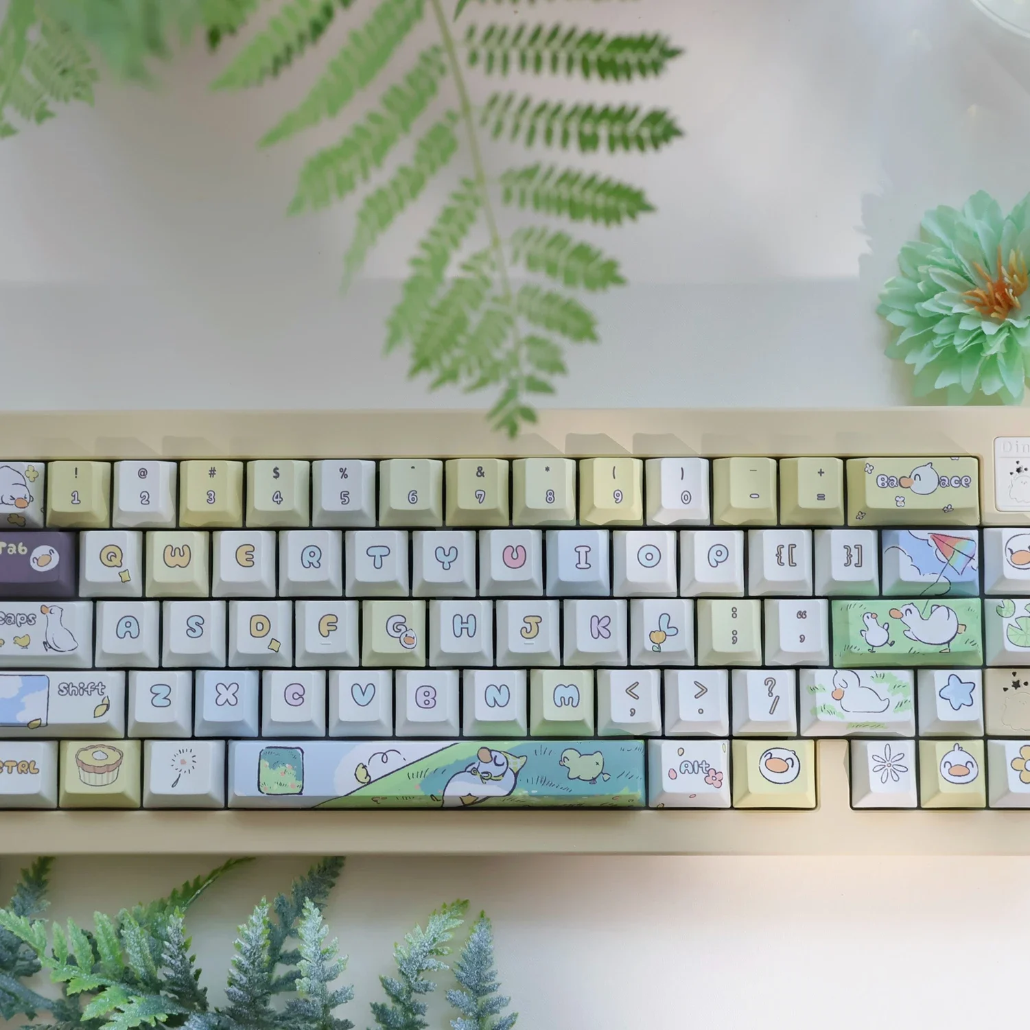 Good happy duck theme mechanical keyboard keycaps HI75 HI8 original MDA dma height
Good happy duck theme mechanical keyboard keycaps HI75 HI8 original MDA dma height