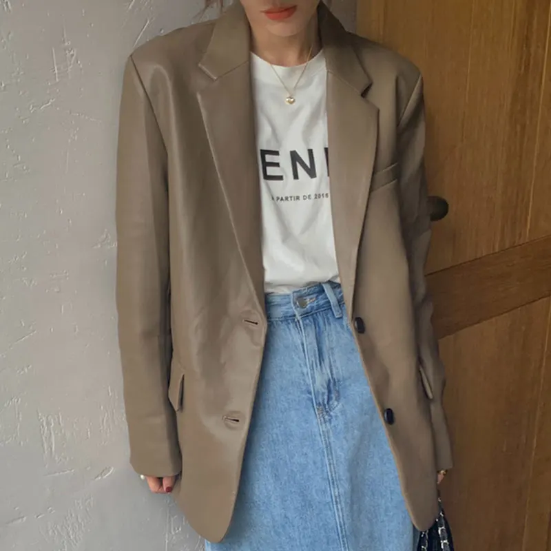 Chic Autumnal Vintage Haome awl Collar Long Sve PU Leather Casual Loose Fit Two Button Women's Jaet
Chic Autumnal Vintage Haome awl Collar Long Sve PU Leather Casual Loose Fit Two Button Women's Jaet