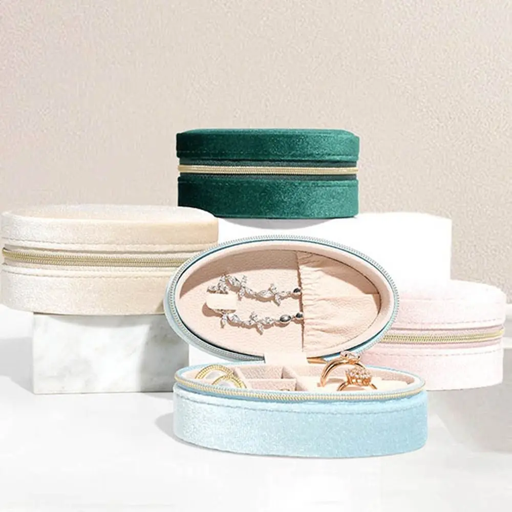 Creative Velvet Oval Jewelry Box Zipper Large Capacity Jewelry Packaging Box Mini Necklace Storage Display Box Earrings
Creative Velvet Oval Jewelry Box Zipper Large Capacity Jewelry Packaging Box Mini Necklace Storage Display Box Earrings