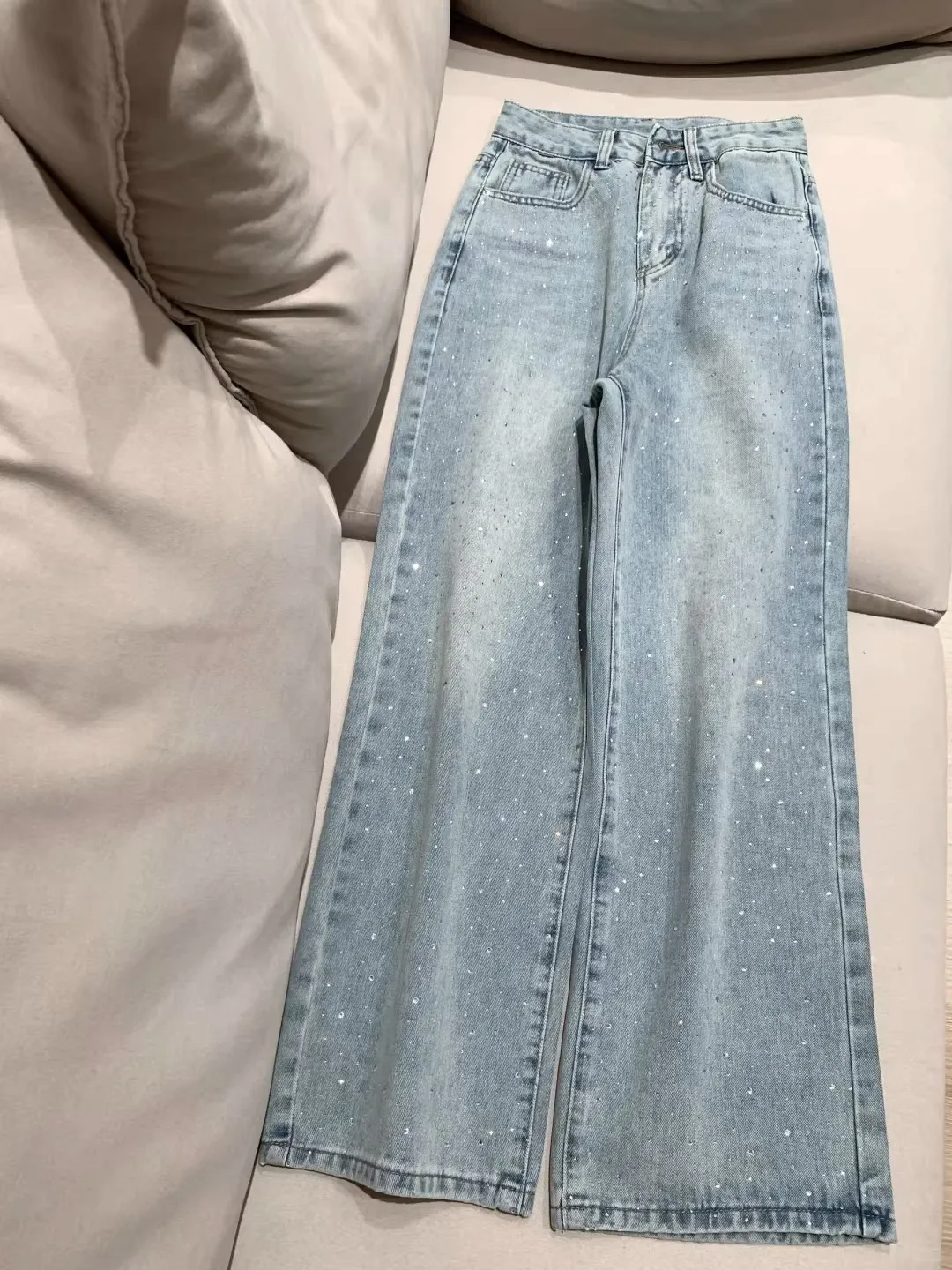 High Waist Straight Leg Glittering Rhinestone Loose Jeans Women's Spring New Light Color Slimming Narrow Version Wide Leg Pants
High Waist Straight Leg Glittering Rhinestone Loose Jeans Women's Spring New Light Color Slimming Narrow Version Wide Leg Pants