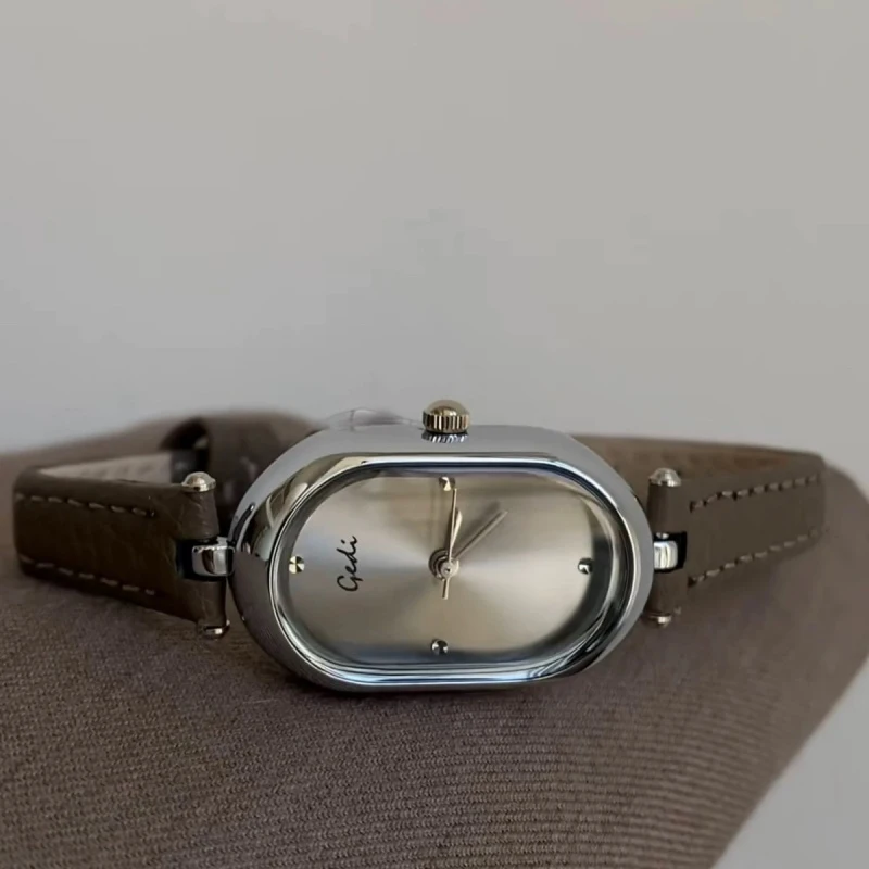 Hot Women'S Watch Oval Minimalist Elegance Strap Quartz Vintage Watch Suitable Girlfriend Gift 2026 New Model Exquisite Simple
Hot Women'S Watch Oval Minimalist Elegance Strap Quartz Vintage Watch Suitable Girlfriend Gift 2026 New Model Exquisite Simple