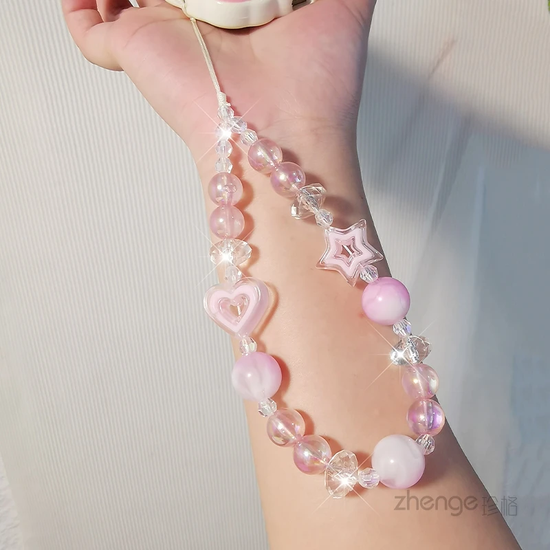 Женский шнурок с вышивкой в виде сердца
Женский шнурок с вышивкой в виде сердца