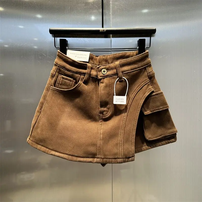 2023 Autumn/Winter Velvet and Thickened Design Feel Wrapped Hip Short Skirt Women's Side Pocket Denim Skirt Female Clothing
2023 Autumn/Winter Velvet and Thickened Design Feel Wrapped Hip Short Skirt Women's Side Pocket Denim Skirt Female Clothing