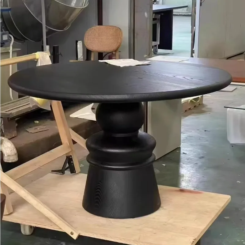 Medieval style solid oak round dining table, French retro minimalist table and chair combination suitable for family dining
Medieval style solid oak round dining table, French retro minimalist table and chair combination suitable for family dining