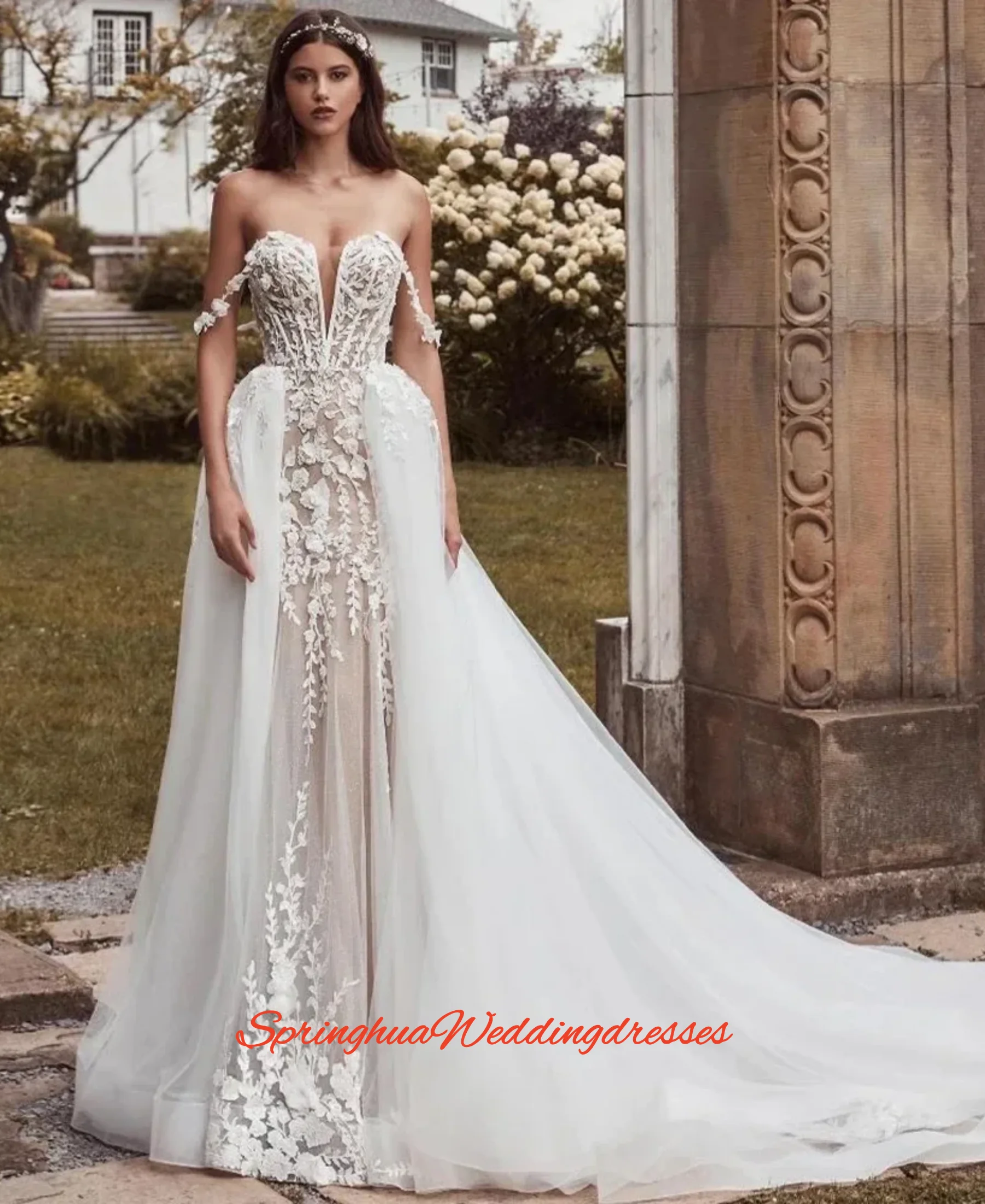 Свадебные платья-русалки с V-образным вырезом, кружевными аппликациями и съемным шлейфом 2 в 1, индивидуального пошива.
Свадебные платья-русалки с V-образным вырезом, кружевными аппликациями и съемным шлейфом 2 в 1, индивидуального пошива.