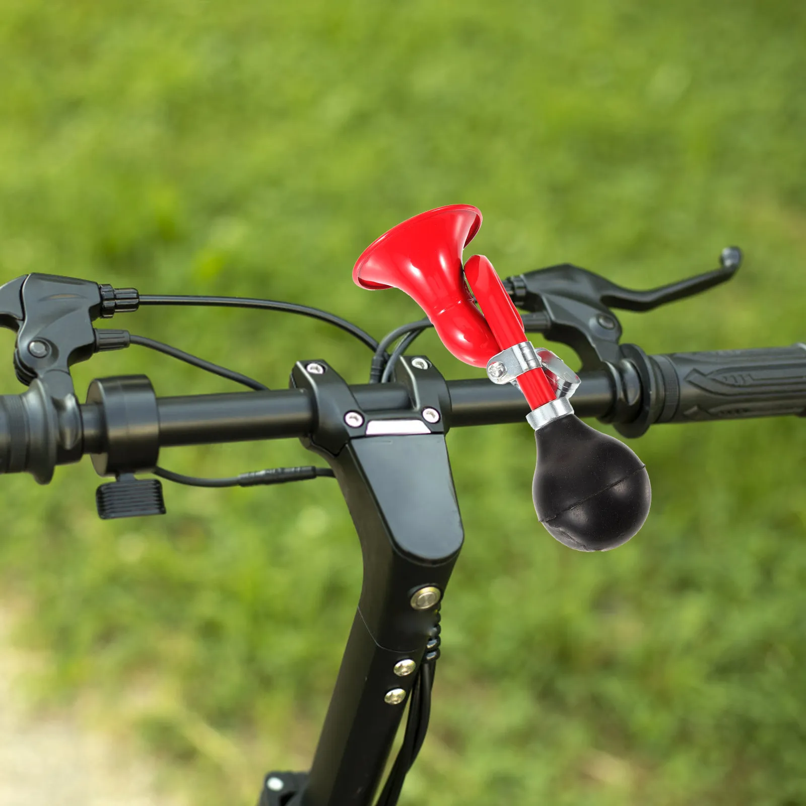 Bike Horn Creative Manual Squeeze Air Horn Lightweight Easy Install Bike Bell for Outdoor Riding Safety Squeeze Bell
Bike Horn Creative Manual Squeeze Air Horn Lightweight Easy Install Bike Bell for Outdoor Riding Safety Squeeze Bell