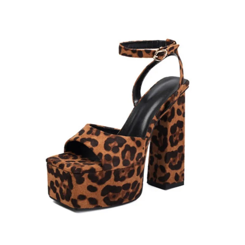 Women Platform 14.5CM Gold Square Head Party Shoes High-quality 2025 Summer Chunk High Heels Fashion Model Walking Show Sandals
Women Platform 14.5CM Gold Square Head Party Shoes High-quality 2025 Summer Chunk High Heels Fashion Model Walking Show Sandals