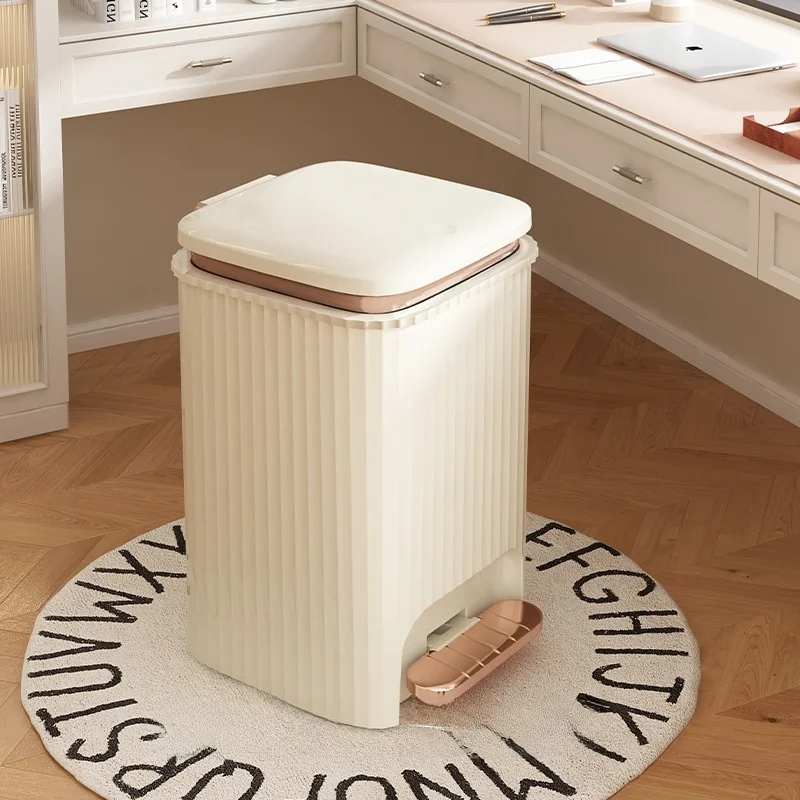 Large Capaci Pedal Tra Can for Kitchen Bedroom Batoom with Lid Waterproof Garbage Can Home Use Luxury Sle Waste Bin
Large Capaci Pedal Tra Can for Kitchen Bedroom Batoom with Lid Waterproof Garbage Can Home Use Luxury Sle Waste Bin