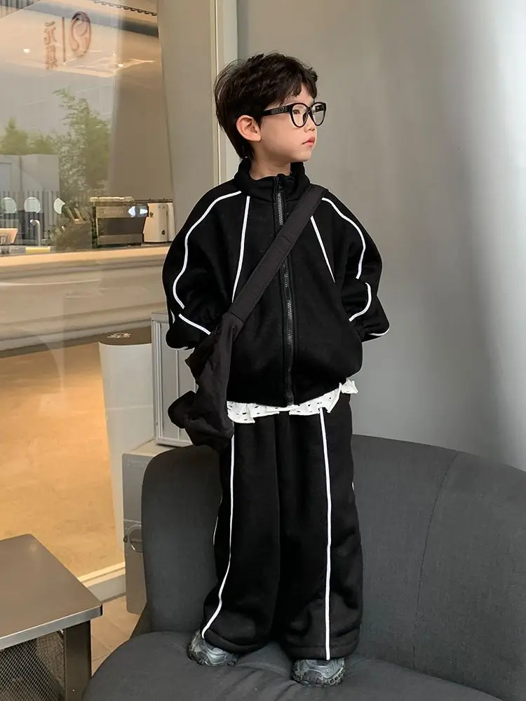 Autumn Winter Childrens Boys 2PCS Clothes Set Fleece Thickened Warm Pullovers Patchwork Pants Suit Toddler Boy Outfits
Autumn Winter Childrens Boys 2PCS Clothes Set Fleece Thickened Warm Pullovers Patchwork Pants Suit Toddler Boy Outfits