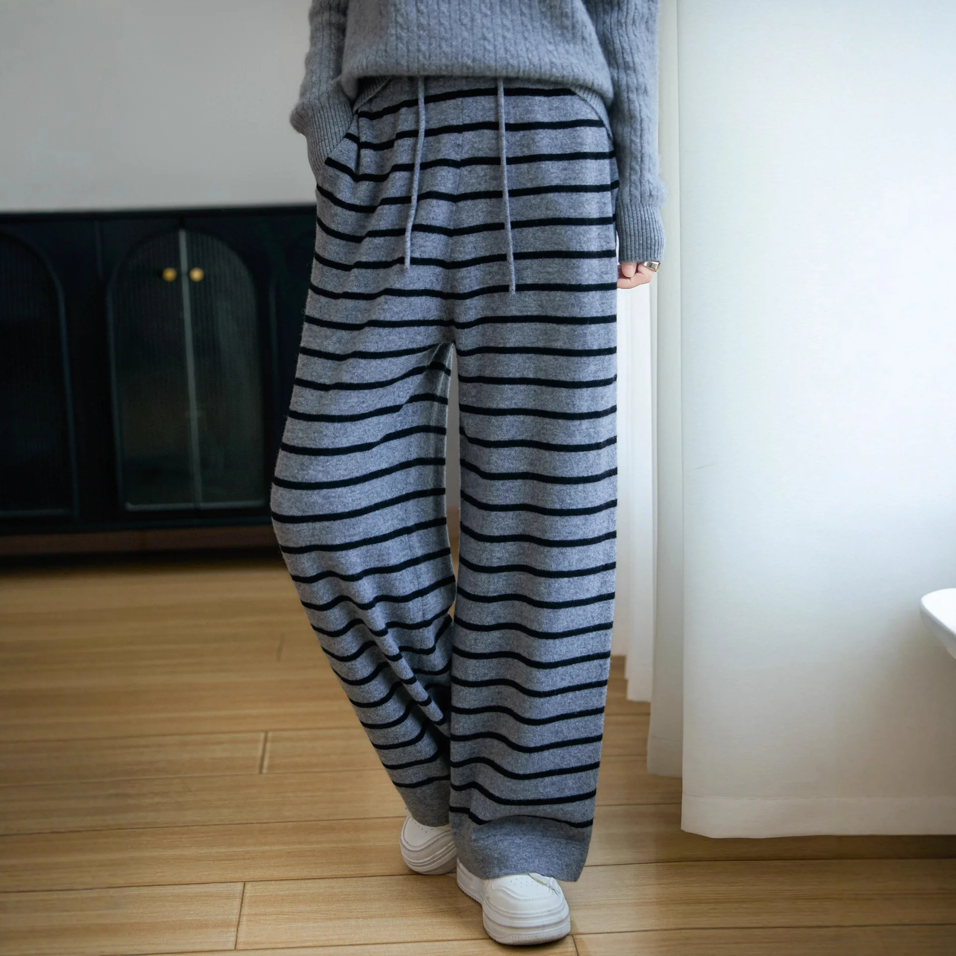 Women Pant 100% Wool Full Length Casual Korean Loose Knitted Trousers Autumn Winter Wide Leg Striped Strecth Drawstring Pants
Women Pant 100% Wool Full Length Casual Korean Loose Knitted Trousers Autumn Winter Wide Leg Striped Strecth Drawstring Pants