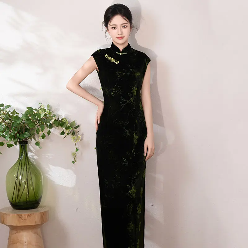 Black Sleeveless New Chinese Style Suzhou Long Cheongsam Improved Young Style 2026 New Female Qipao
Black Sleeveless New Chinese Style Suzhou Long Cheongsam Improved Young Style 2026 New Female Qipao