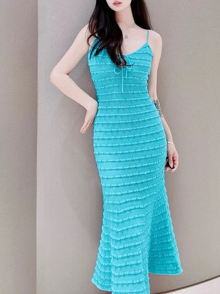 Fishtail knit Womens dresses peacock blue rhinestone beaded chic sexy resort style halter long dress 2023 fall new
Fishtail knit Womens dresses peacock blue rhinestone beaded chic sexy resort style halter long dress 2023 fall new