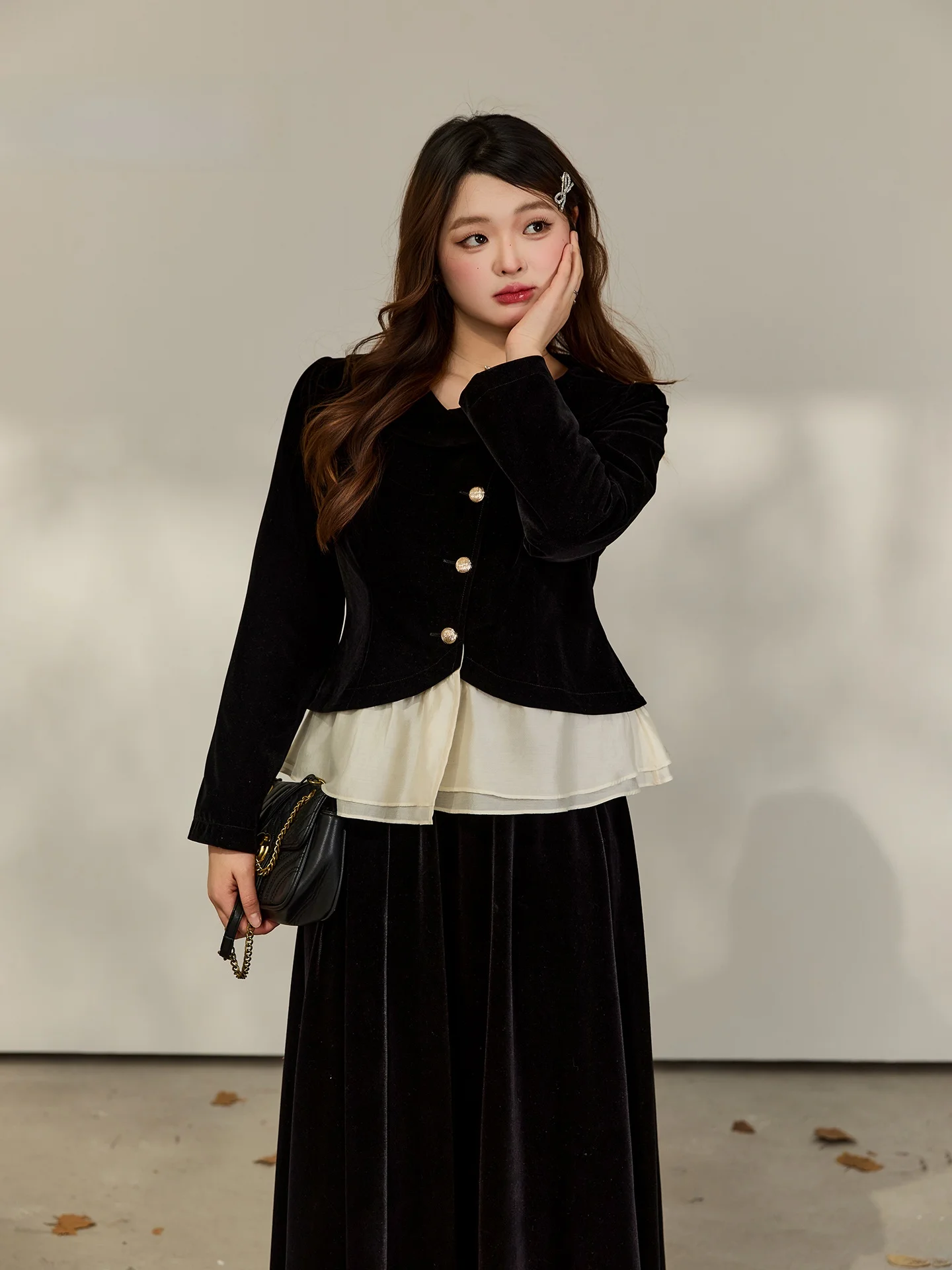 Spring DM100 plus Size Velvet Top Coat Sweet Style Long Sleeve Button Patchwork Casual And Pear Shape Women's Outerwear
Spring DM100 plus Size Velvet Top Coat Sweet Style Long Sleeve Button Patchwork Casual And Pear Shape Women's Outerwear