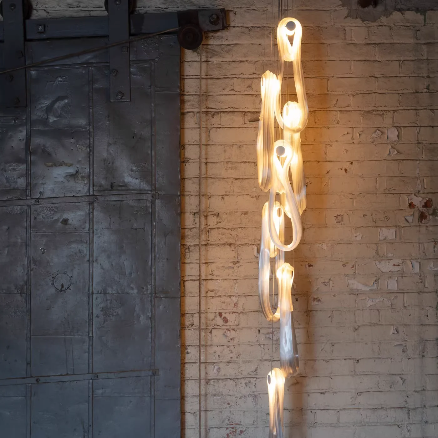 Art Deco Glass Chandelier Light with Dimmable Control and Adjustable Hanging Height for Hotel Staircase and Hallway Lighting
Art Deco Glass Chandelier Light with Dimmable Control and Adjustable Hanging Height for Hotel Staircase and Hallway Lighting