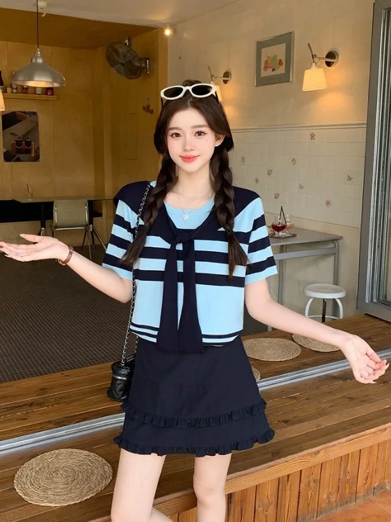 plus Size Lazy Style Ice Silk Knitted T-Shirt Women's Summer Casual Slimming Striped Shoulder Wrap Top Korean Version High Waist
plus Size Lazy Style Ice Silk Knitted T-Shirt Women's Summer Casual Slimming Striped Shoulder Wrap Top Korean Version High Waist