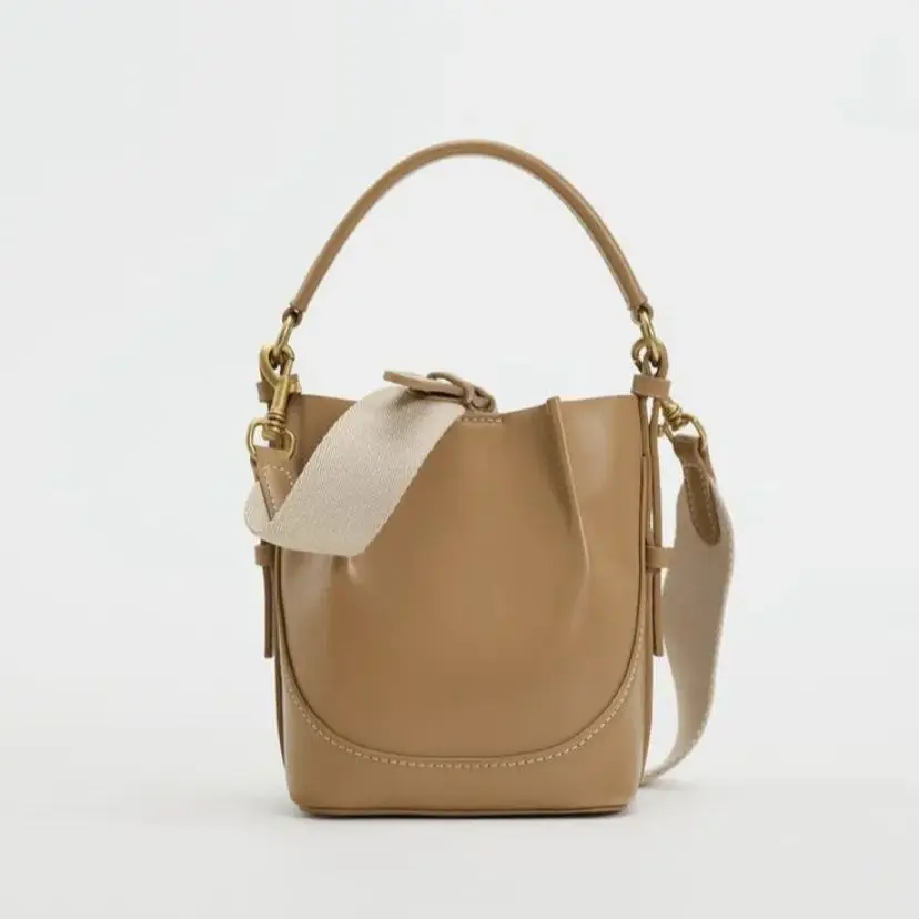 Women's Crossbody Bags, Fashionable Bucket Bag, Designer Shoulder Handbags, Luxury Handle & Removable Crossbody Strap
Women's Crossbody Bags, Fashionable Bucket Bag, Designer Shoulder Handbags, Luxury Handle & Removable Crossbody Strap