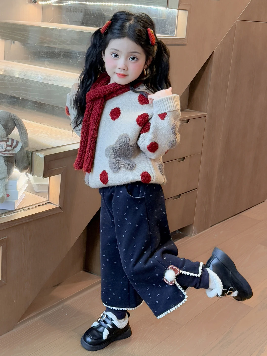 Повседневные брюки с принтом в виде сердечек для девочек, утепленные длинные прямые брюки для девочек до 7 лет
Повседневные брюки с принтом в виде сердечек для девочек, утепленные длинные прямые брюки для девочек до 7 лет