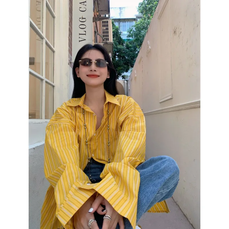 Korean Style Women 2025 New Arrival Spring Turn-down Collar Blouse Casual Striped Blouse Long Sleeve Single Breasted Shirts Y50
Korean Style Women 2025 New Arrival Spring Turn-down Collar Blouse Casual Striped Blouse Long Sleeve Single Breasted Shirts Y50