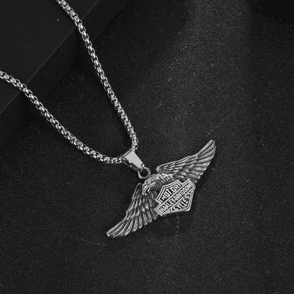 Motorcycle Logo Necklaces Eagle Skull Decor Chain Pendant For Harley Davidson Electra Glide Ultra Classic 1250 S PA 1250S PA1250
Motorcycle Logo Necklaces Eagle Skull Decor Chain Pendant For Harley Davidson Electra Glide Ultra Classic 1250 S PA 1250S PA1250