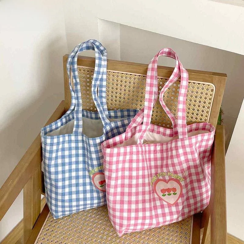 New 2026 Fashion Plaid Candy Shoulder Bag Large Capacity Canvas Handbag Student Class Female Model Handbag Blue Valley Brand
New 2026 Fashion Plaid Candy Shoulder Bag Large Capacity Canvas Handbag Student Class Female Model Handbag Blue Valley Brand