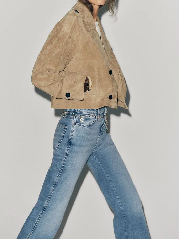 European and American style autumn new fashion trend temperament women's design sense versatile lapel double-breasted short jack
European and American style autumn new fashion trend temperament women's design sense versatile lapel double-breasted short jack