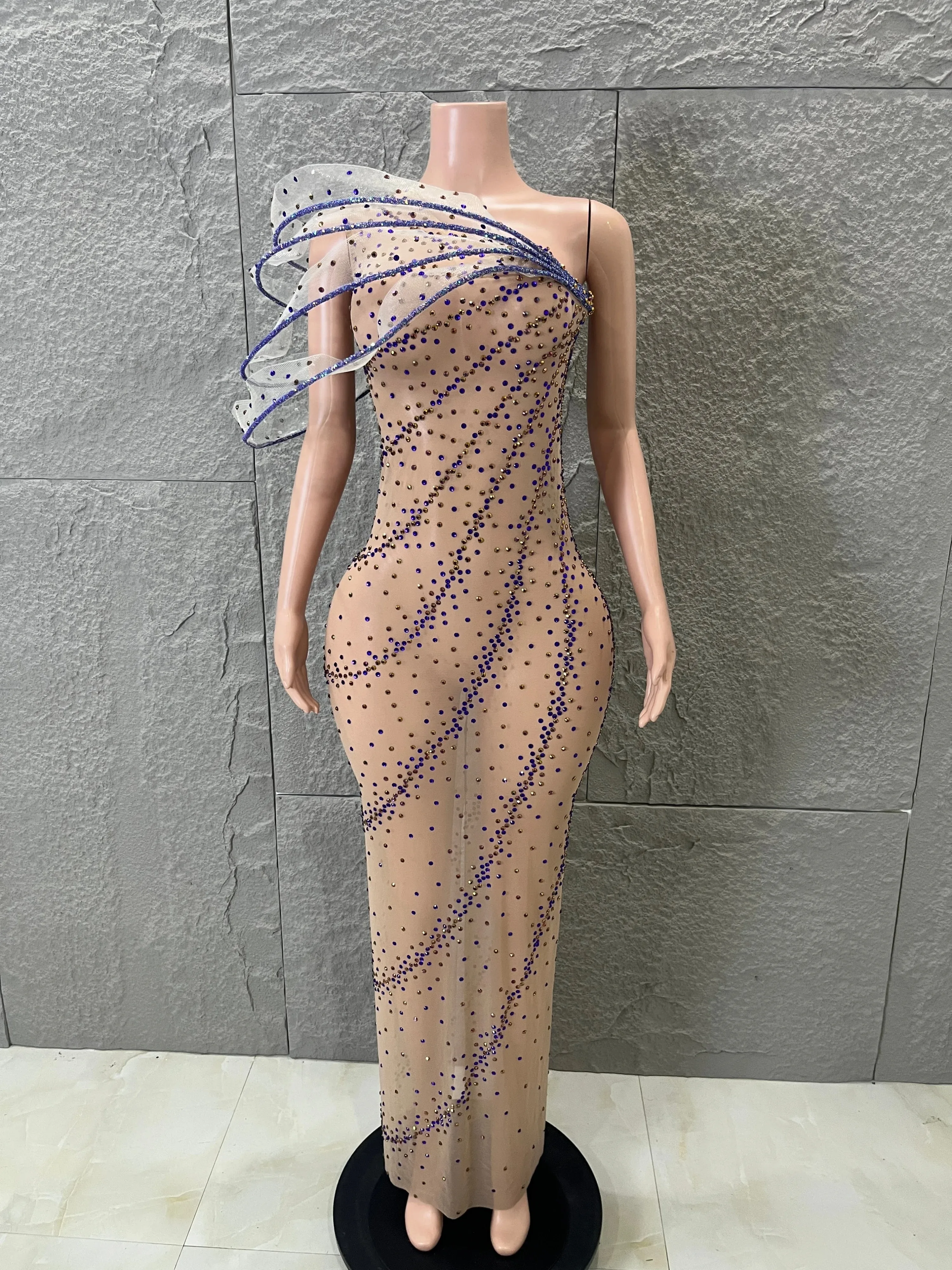 Sparkling Luxury Nude Sheer Rhinestone Dress Purple Gold Dot Pattern Floor Length Formal Evening Wedding Guest Gala Gown
Sparkling Luxury Nude Sheer Rhinestone Dress Purple Gold Dot Pattern Floor Length Formal Evening Wedding Guest Gala Gown