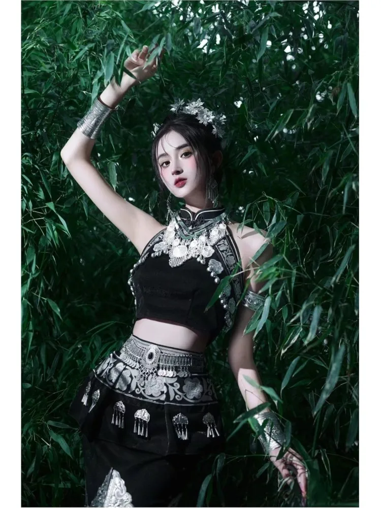 Exotic performance costumes and ethnic-style travel photography clothing
Exotic performance costumes and ethnic-style travel photography clothing