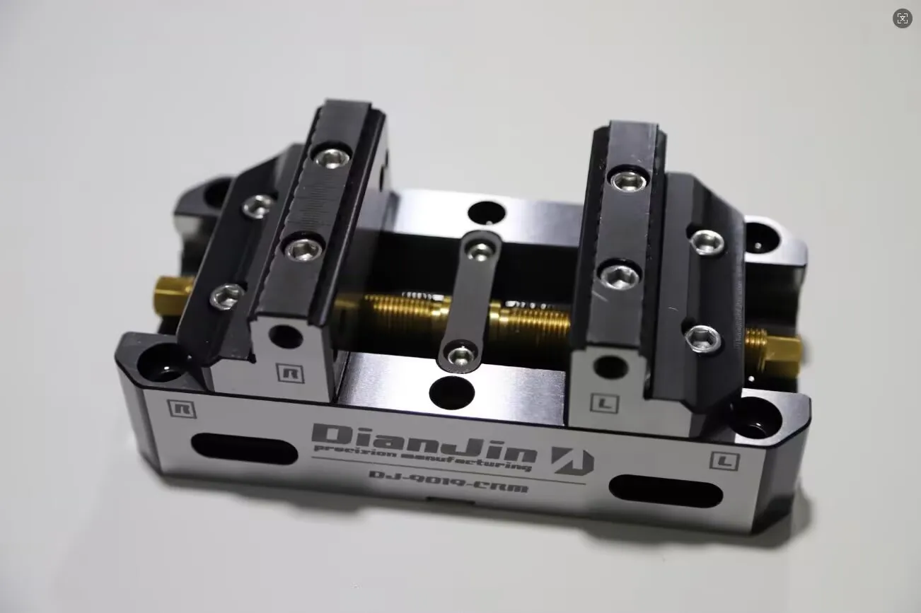 Four and five-axis fixture self-centering vise can be used with zero-point quick-change four-axis L-block bridge plate
Four and five-axis fixture self-centering vise can be used with zero-point quick-change four-axis L-block bridge plate
