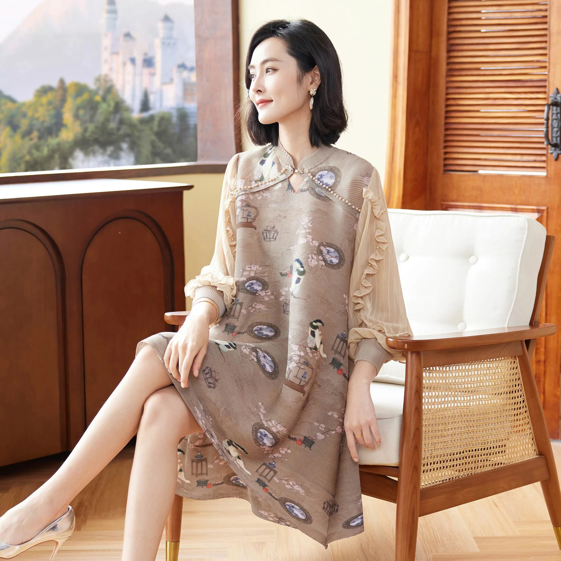 Miyake Pleated Dress Women's 2024 New Spring Autumn New Chinese Style Plus Size Mother's Wear Retro Fashion Floral Print Skirt
Miyake Pleated Dress Women's 2024 New Spring Autumn New Chinese Style Plus Size Mother's Wear Retro Fashion Floral Print Skirt