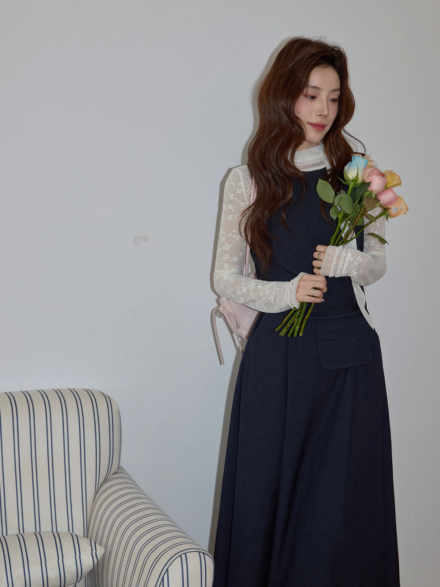 Blue round Neck Sleeveless Vest Dress Casual Elegant Spring A-Line Long Dress Commute Style Women's Fashion Korean Version
Blue round Neck Sleeveless Vest Dress Casual Elegant Spring A-Line Long Dress Commute Style Women's Fashion Korean Version