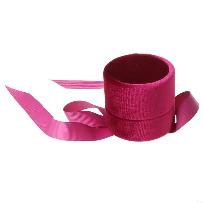 M76B Круглая форма бархатная кольцевая коробка помолвка свадебные ювелирные украшения розовые подарки Lover Solid Color круглый 
M76B Круглая форма бархатная кольцевая коробка помолвка свадебные ювелирные украшения розовые подарки Lover Solid Color круглый