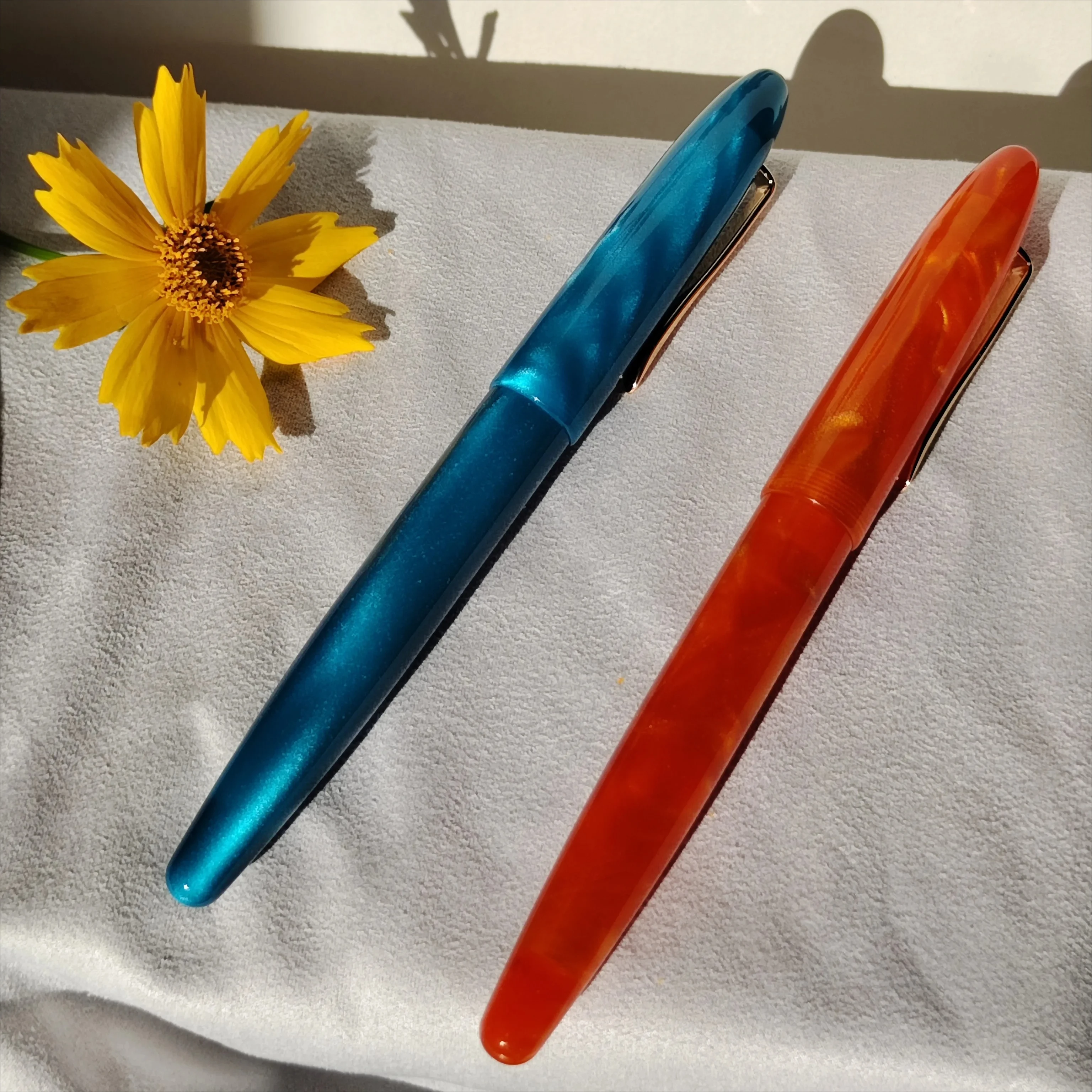 Tangmoon A6 Beautiful Imported Resin BOCK/14K Gold Nib Fountain Pen Elastic Sliding Seal Writing Pen Airtight Sleeve
Tangmoon A6 Beautiful Imported Resin BOCK/14K Gold Nib Fountain Pen Elastic Sliding Seal Writing Pen Airtight Sleeve
